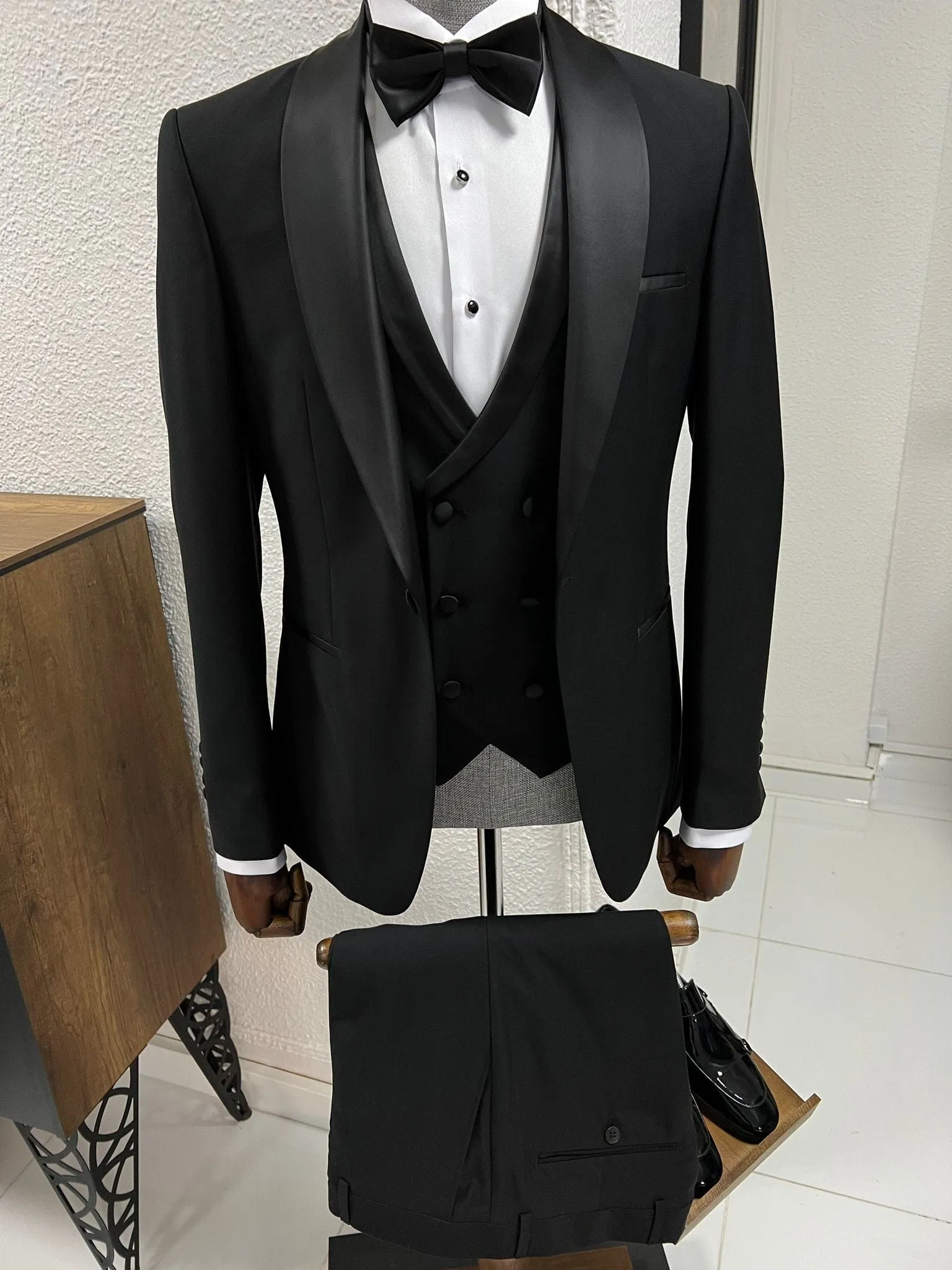 Slim Fit Shawl Collar Black Tuxedo Suit