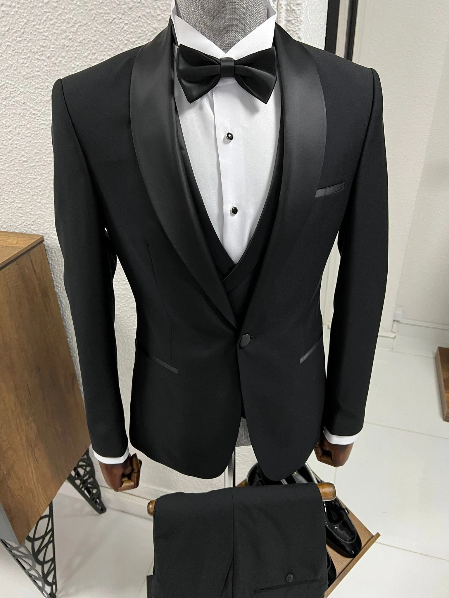 Slim Fit Shawl Collar Black Tuxedo Suit